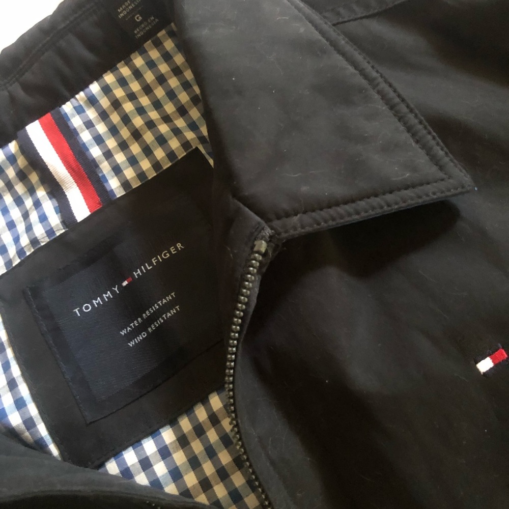 Tommy Hilfiger water and wind resistant lightweight jacket.